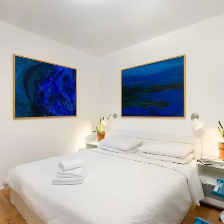 Art Apartment 
