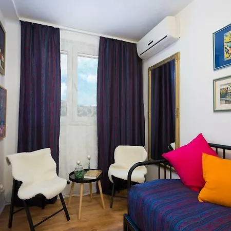Art Apartment 