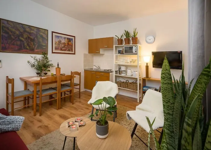 Art Apartment \